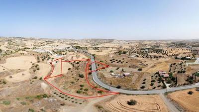 Shared residential fields in Analiontas, Nicosia thumbnail 3