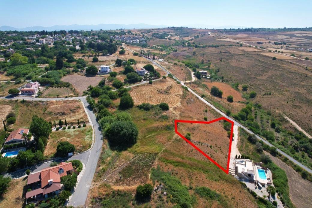 Shared field in Pano Arodes, Paphos photo 3