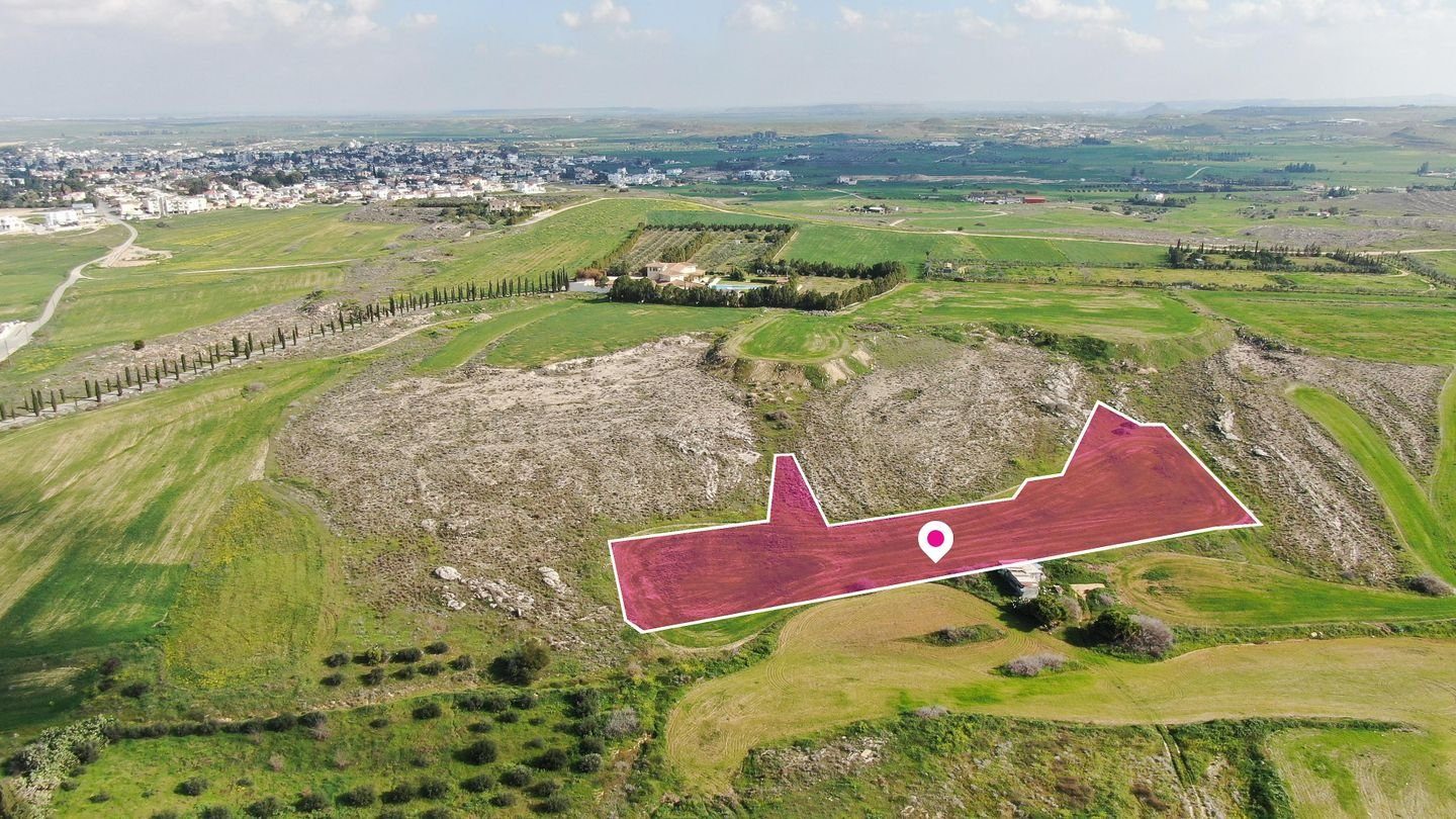 Share (25%) of a residential field, Geri photo 1