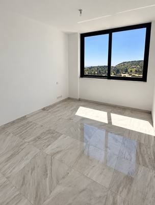 3 BR Villa with Sea and Mountain Views in Agios Tychonas, Limassol thumbnail 5