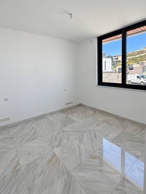 3 BR Villa with Sea and Mountain Views in Agios Tychonas, Limassol thumbnail 6