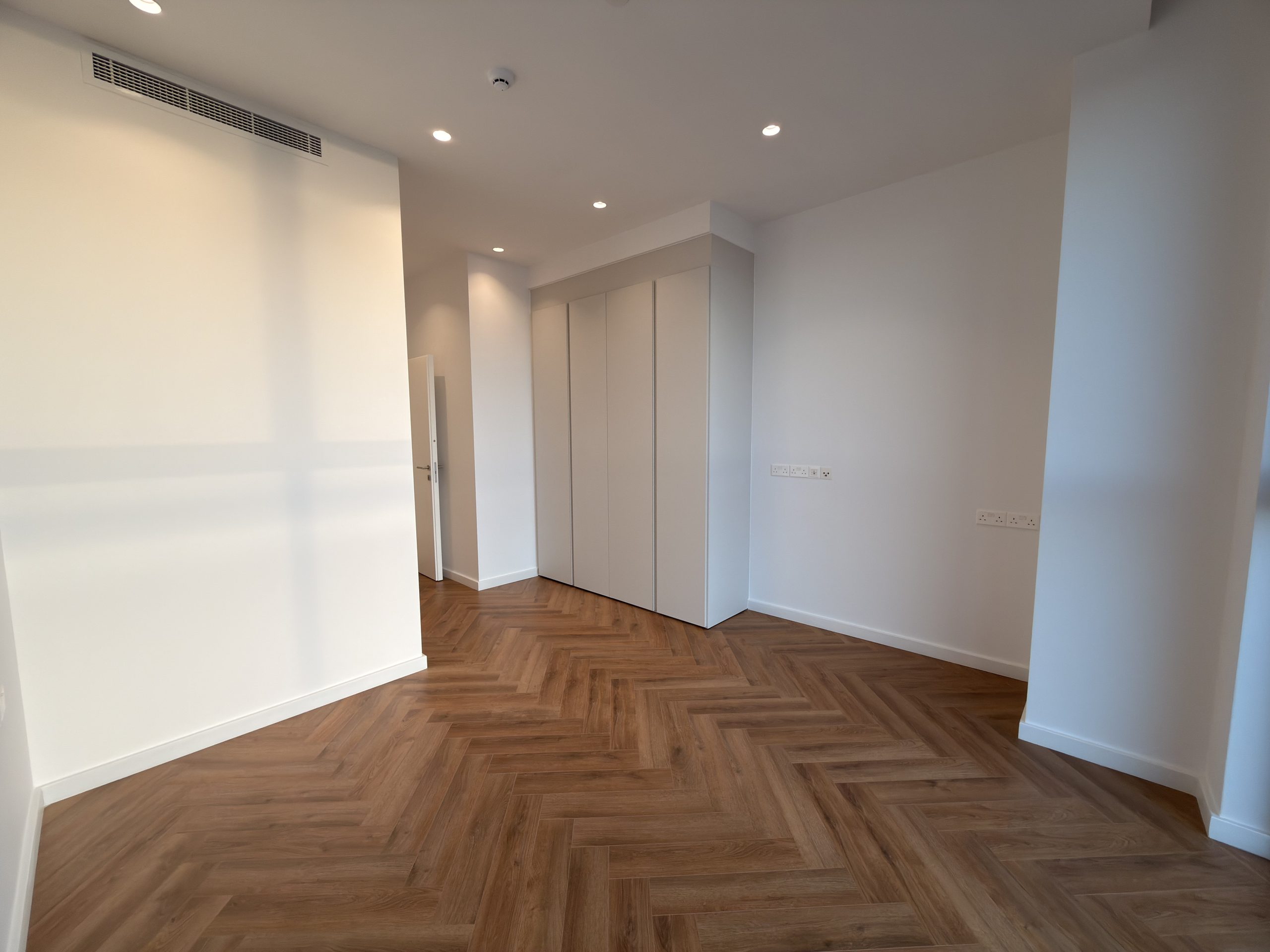 2 BR Apartment in Agios Tychonas, Limassol photo 6