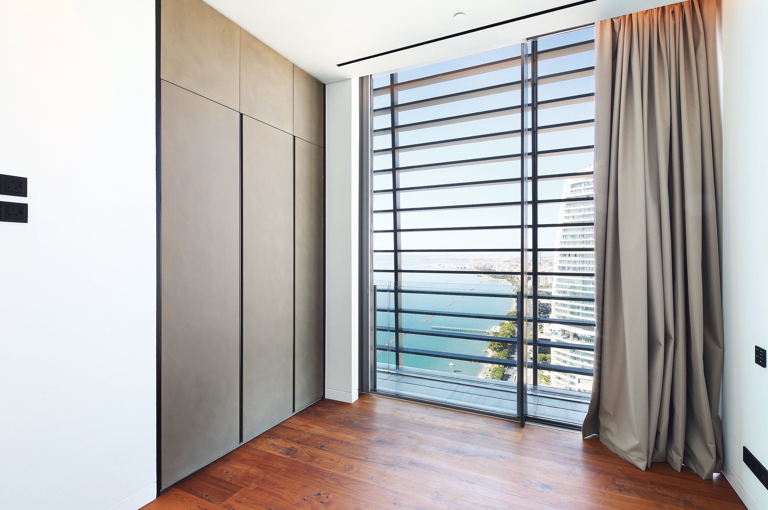 3 BR Apartment with Panoramic Sea Views in Neapolis, Limassol photo 6