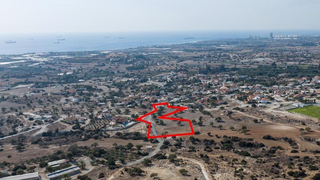 Residential field in Maroni, Larnaca photo 2