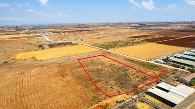 Agricultural field in Peristerona, Nicosia thumbnail 4