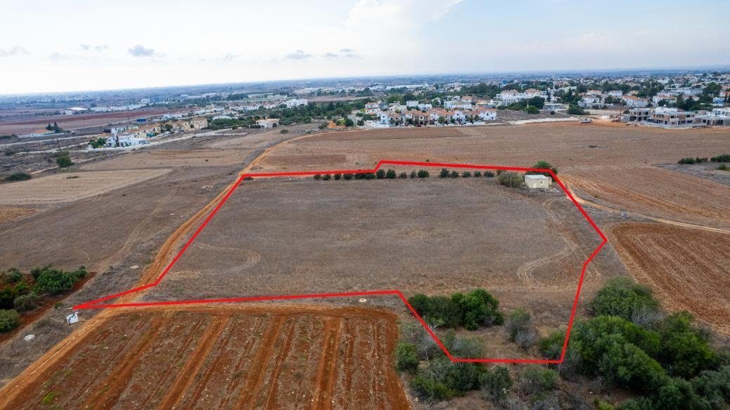 Residential field in Frenaros, Famagusta — photo 5