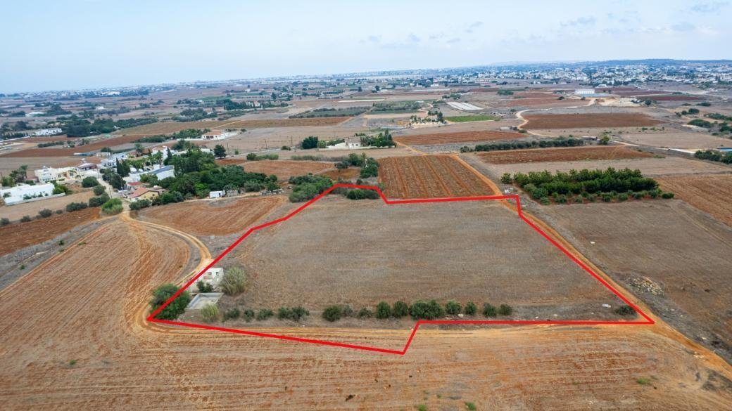 Residential field in Frenaros, Famagusta — photo 2