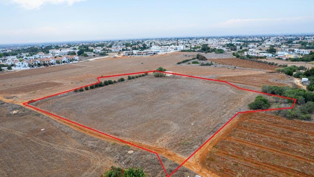 Residential field in Frenaros, Famagusta — photo 4