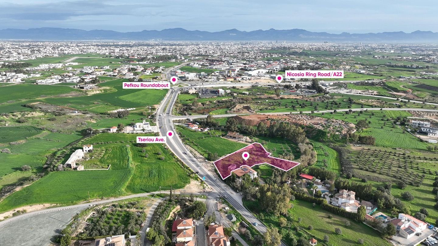 Residential field in Tseri, Nicosia photo 1