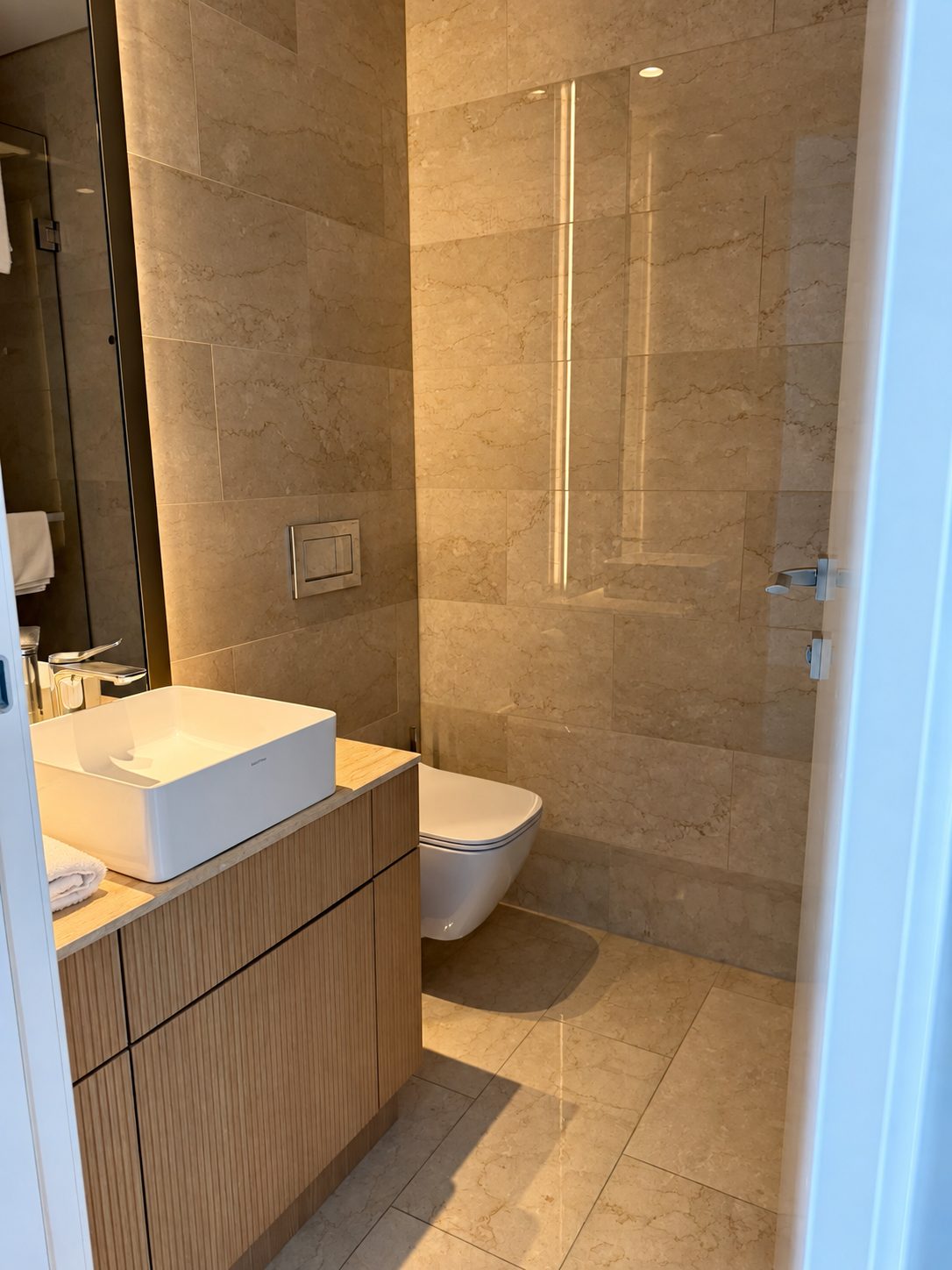 2 BR Luxury Apartment in Mouttagiaka, Limassol photo 10