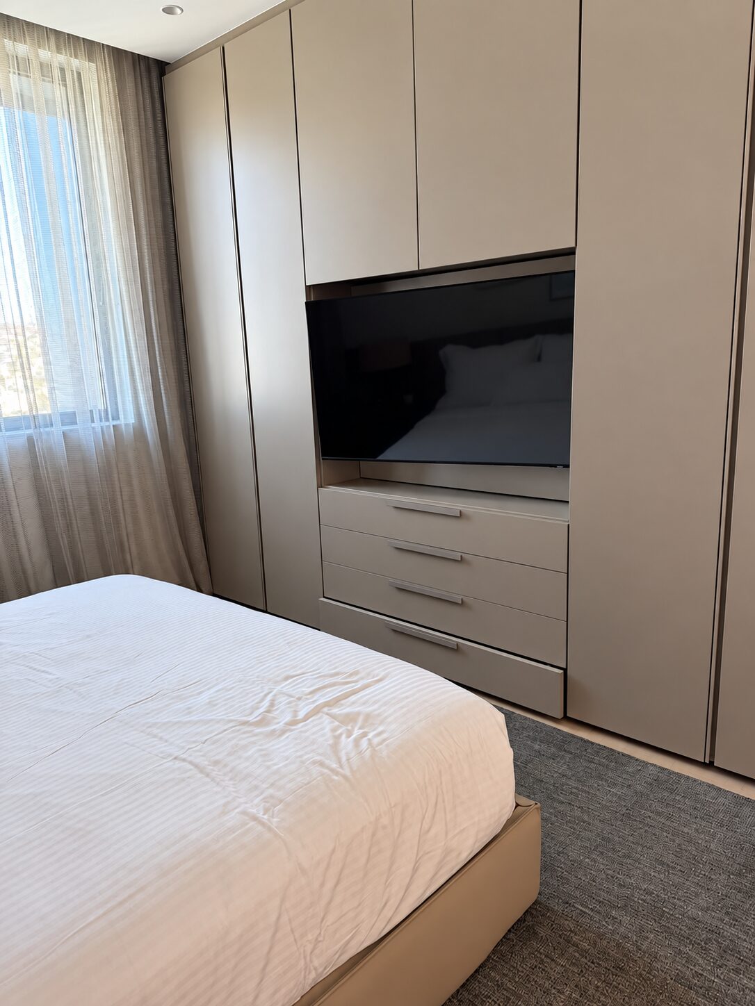 2 BR Luxury Apartment in Mouttagiaka, Limassol photo 6
