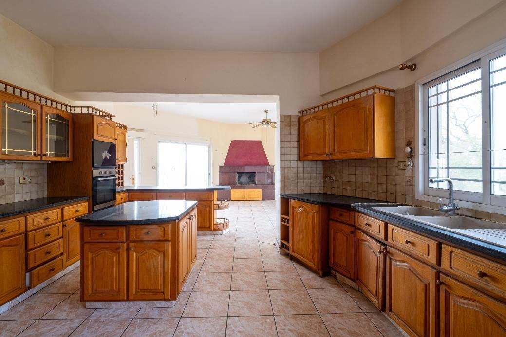 6 bedroom house in Pegeia, Paphos photo 9