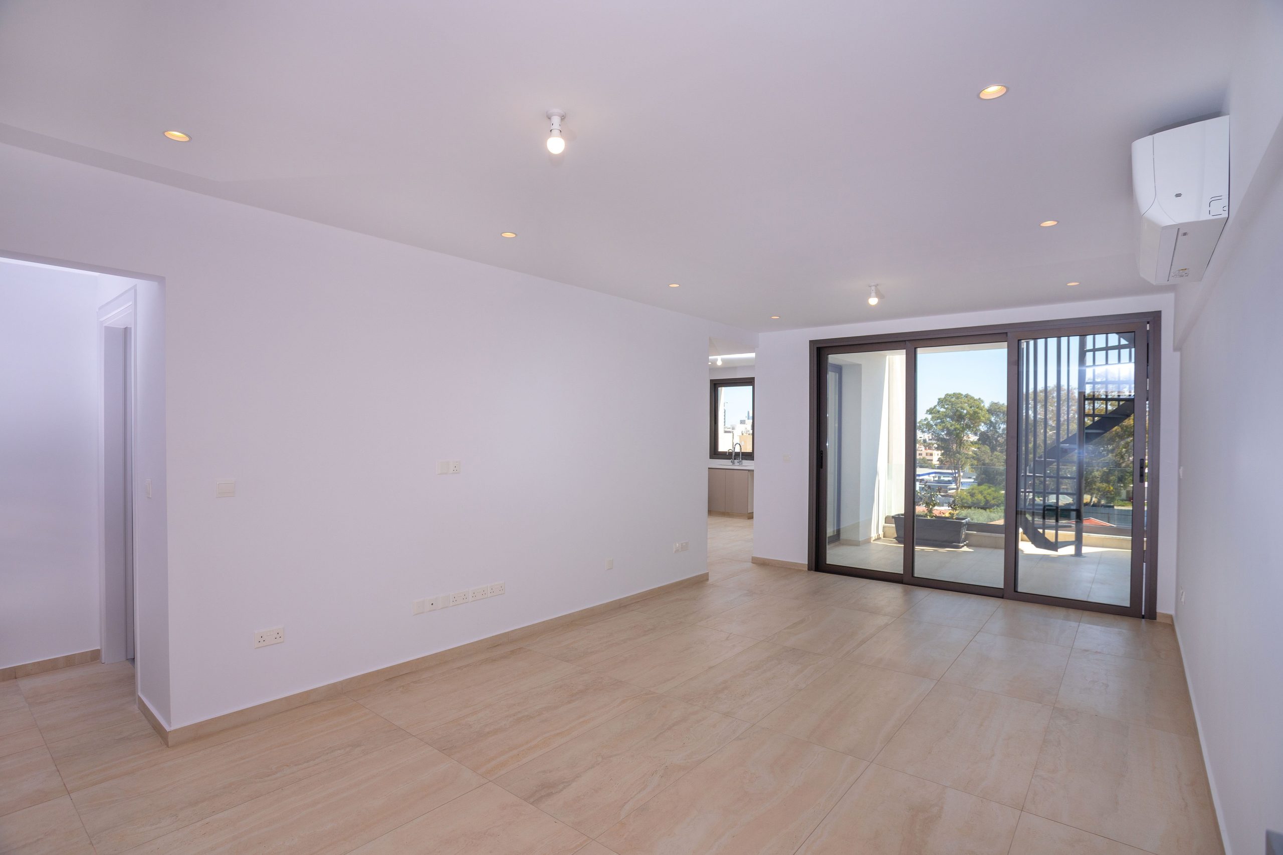 3 BR Penthouse in Agios Georgios, Limassol photo 2