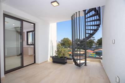 3 BR Penthouse with Private Swimming Pool in Agios Georgios, Limassol thumbnail 12