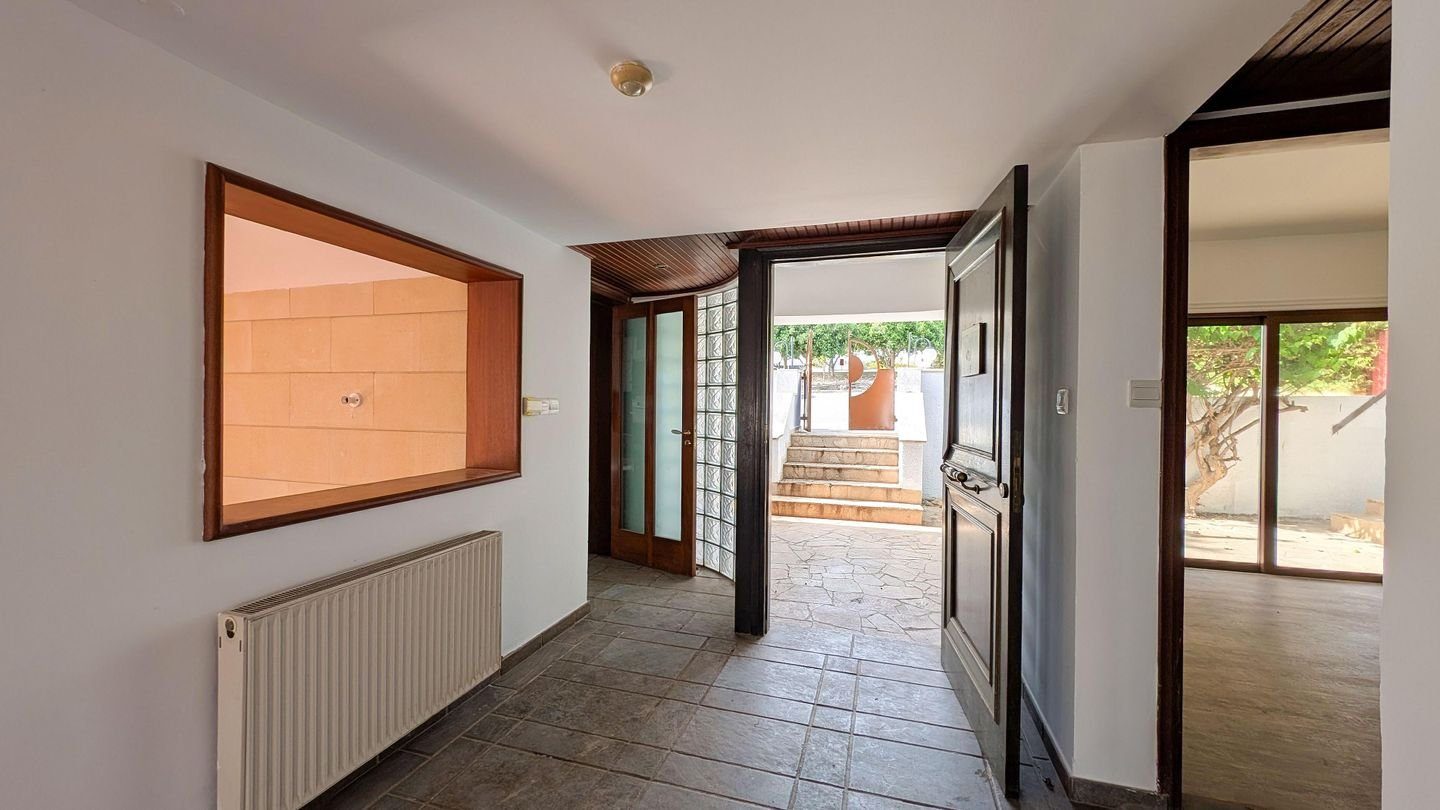 Spacious Four-Bedroom Detached House in Germasogeia, Limassol photo 9