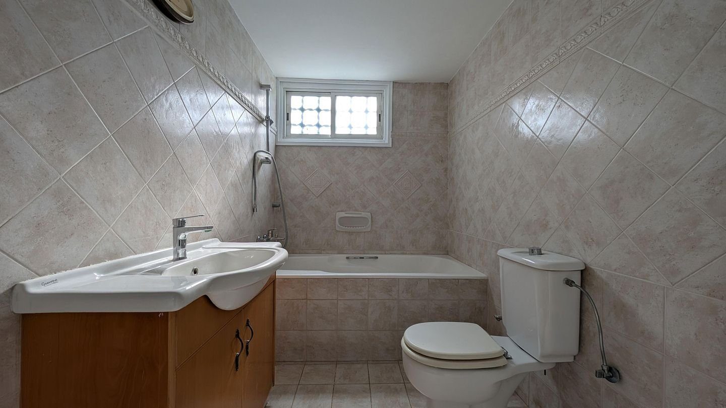Spacious Four-Bedroom Detached House in Germasogeia, Limassol photo 35