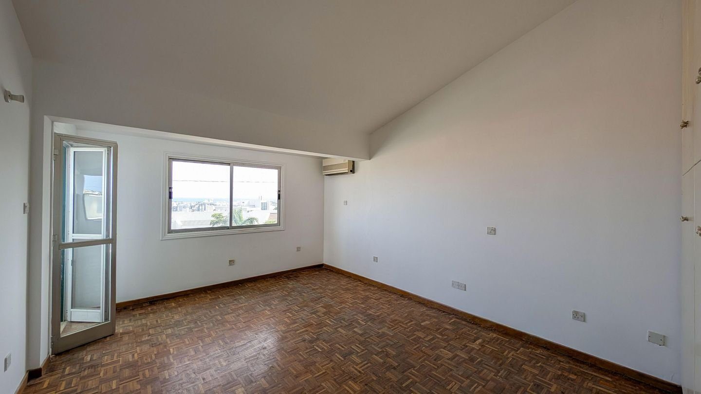 Spacious Four-Bedroom Detached House in Germasogeia, Limassol photo 27