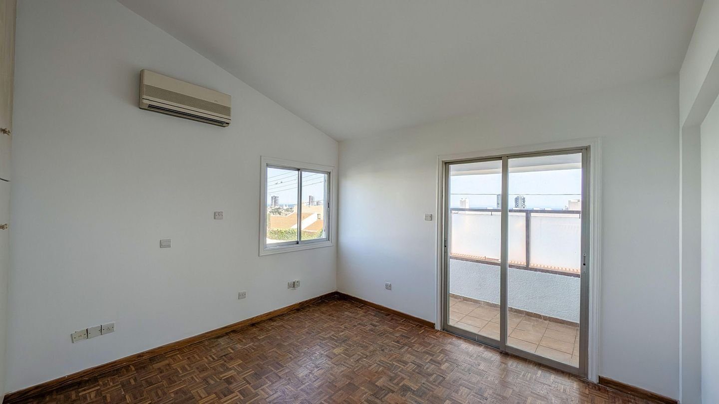 Spacious Four-Bedroom Detached House in Germasogeia, Limassol photo 25
