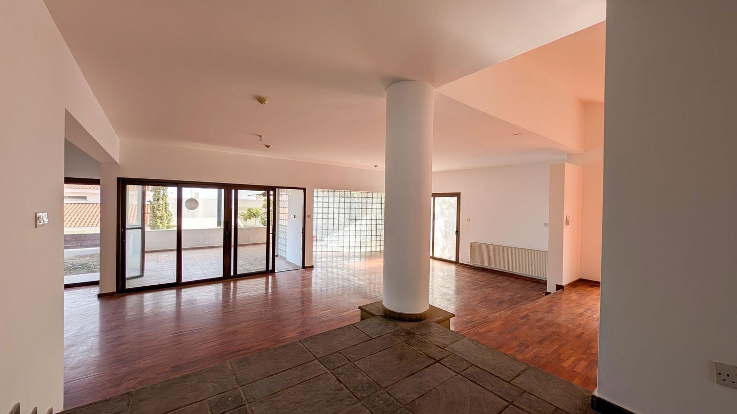 Spacious Four-Bedroom Detached House in Germasogeia, Limassol photo 13