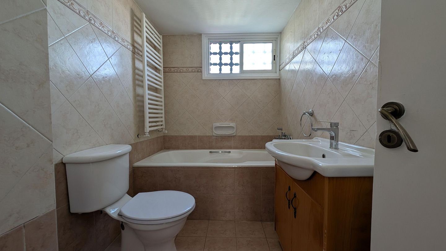 Spacious Four-Bedroom Detached House in Germasogeia, Limassol photo 34