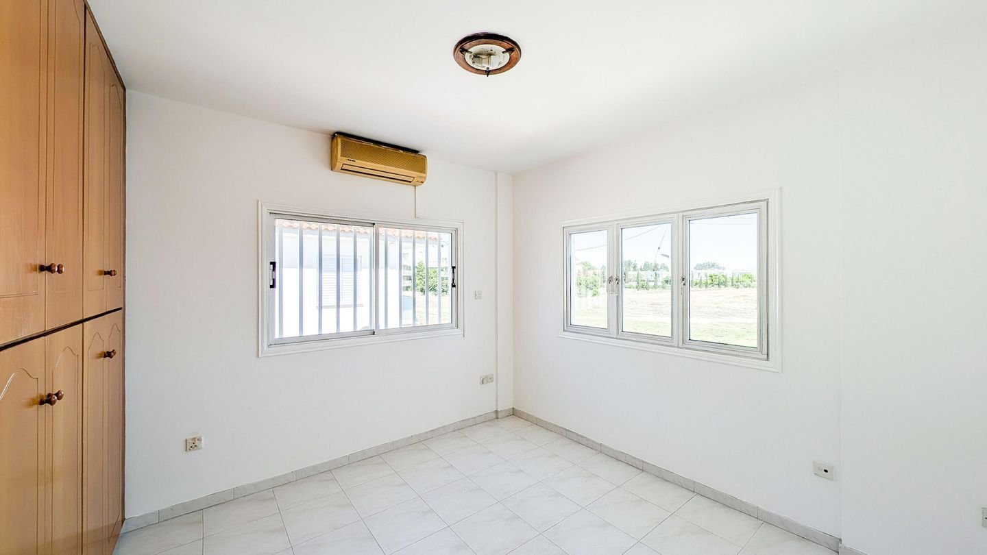 Three-Bedroom House in Meneou, Larnaca photo 10