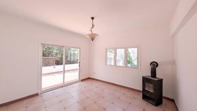 Three-Bedroom House in Meneou, Larnaca thumbnail 11
