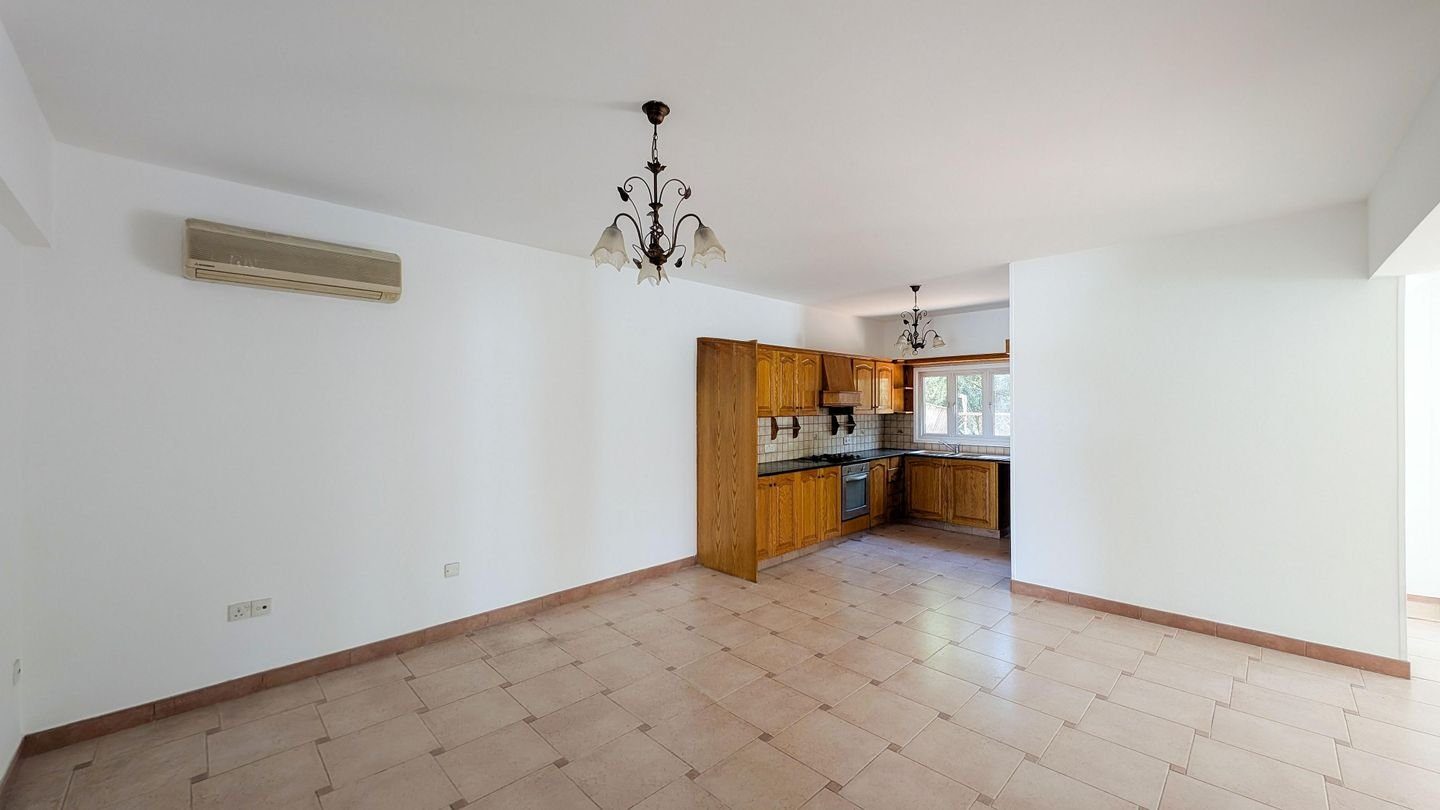 Three-Bedroom House in Meneou, Larnaca photo 6