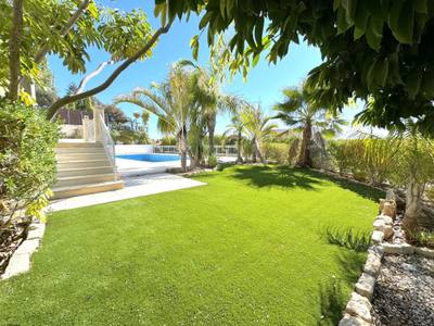 5 BR Villa in Limassol, Germasogeia thumbnail 2
