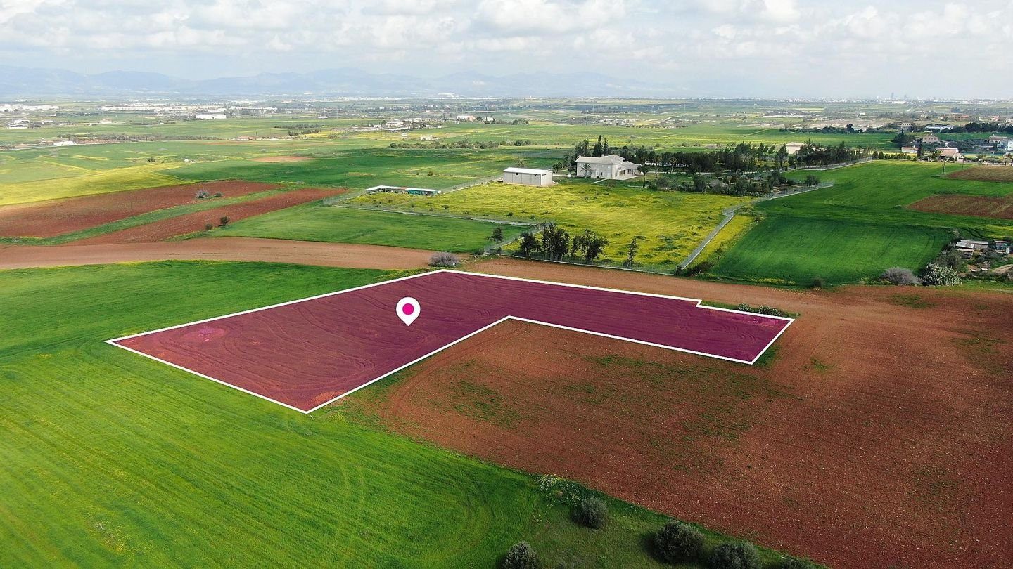 Residential field located in Agioi Trimithias, Nicosia photo 4