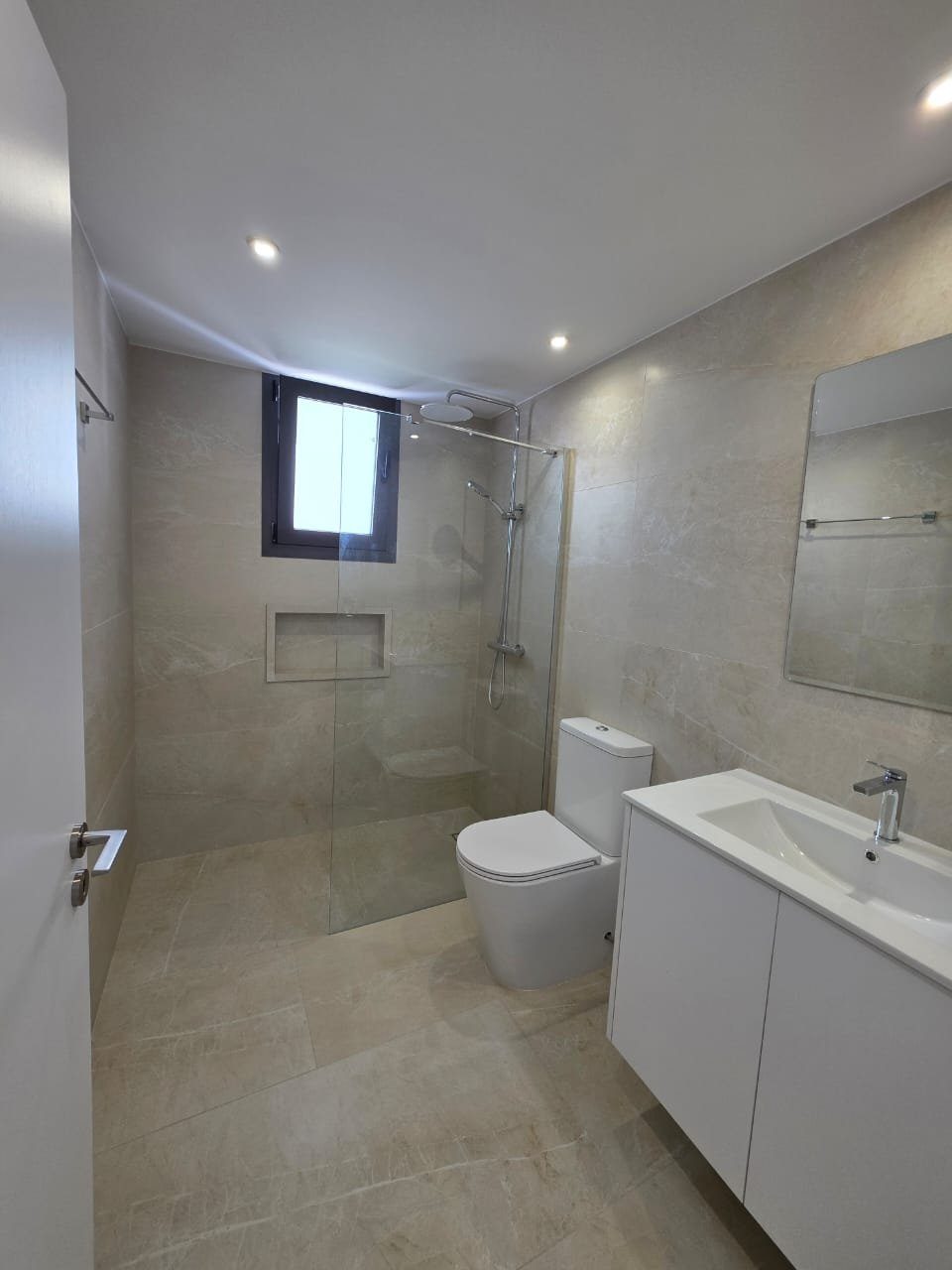 2 BR Penthouse in Kokkines, Larnaca photo 9