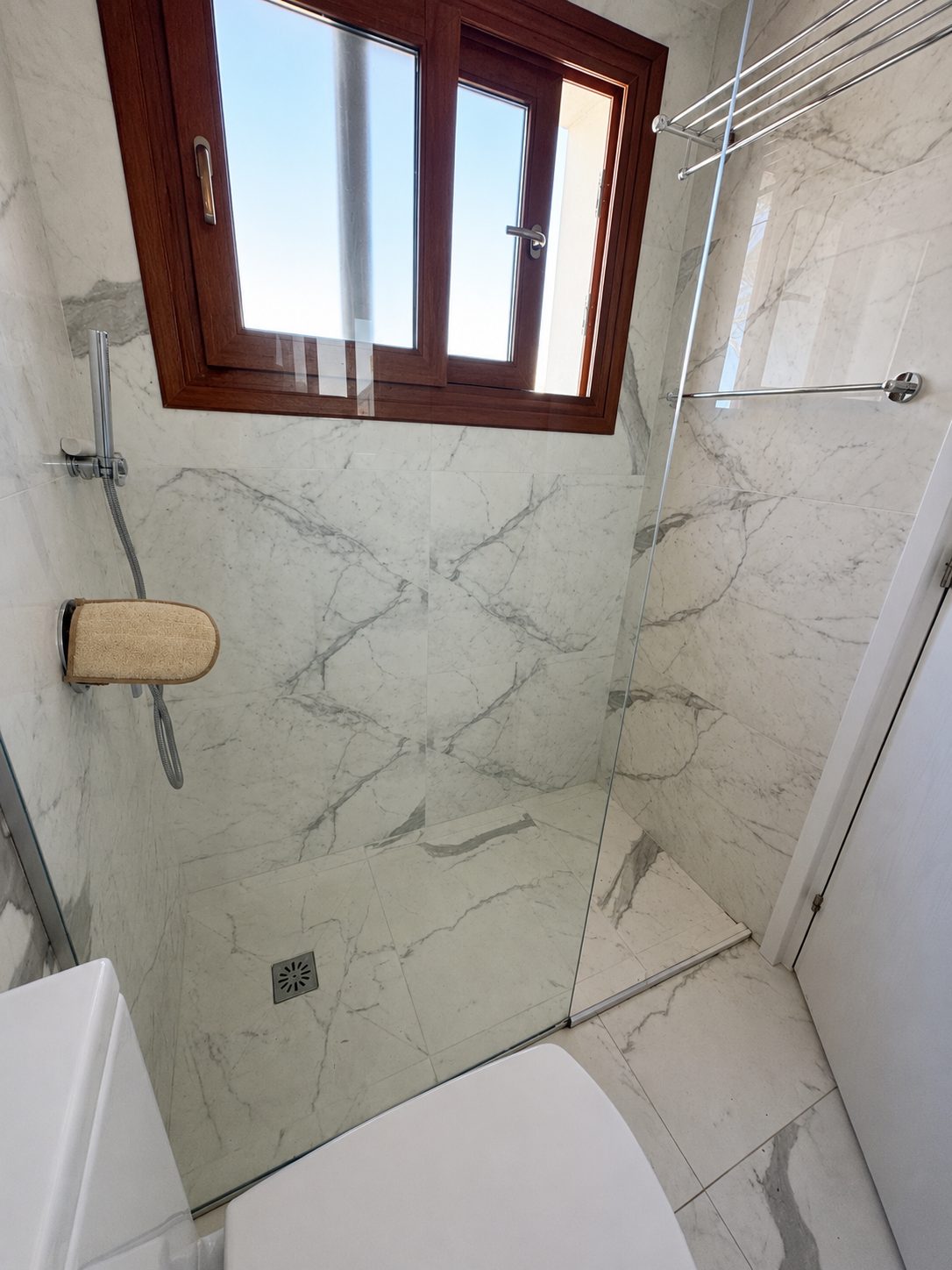 4 BR Villa in Agios Athanasios, Limassol photo 16