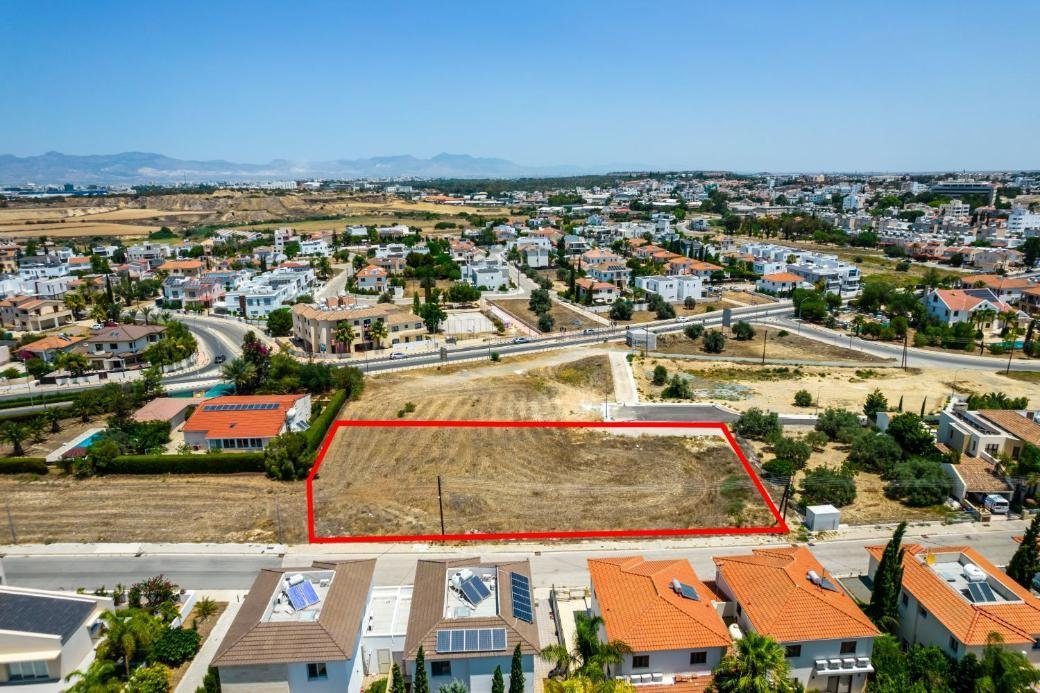 Shared residential field in Latsia, Nicosia photo 2