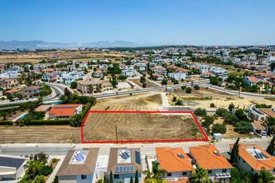 Shared residential field in Latsia, Nicosia thumbnail 2
