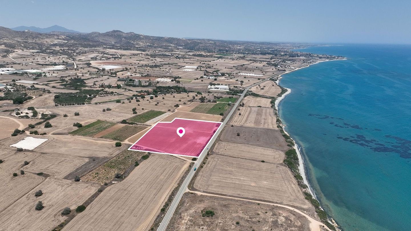 Field in Maroni, Larnaca photo 1