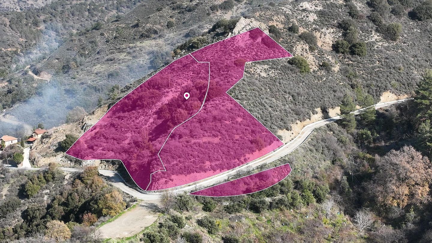 Three residential and agricultural fields located in Nicosia, Moutoullas. photo 1