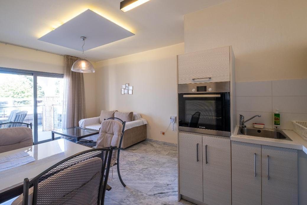 1-bedroom apartment with jacuzzi in Latchi, Paphos photo 16