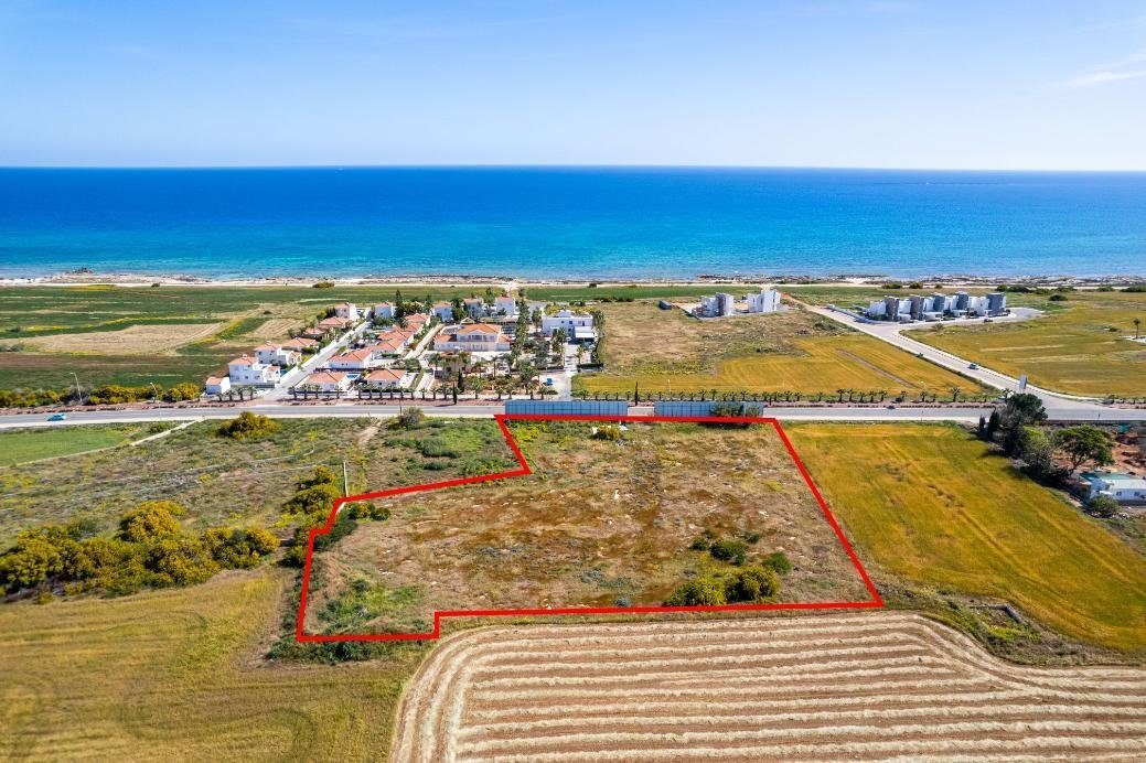 Touristic field in Sotira, Famagusta photo 1