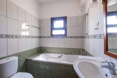 3 bedroom upper house in Agios Theodoros, Larnaca thumbnail 3