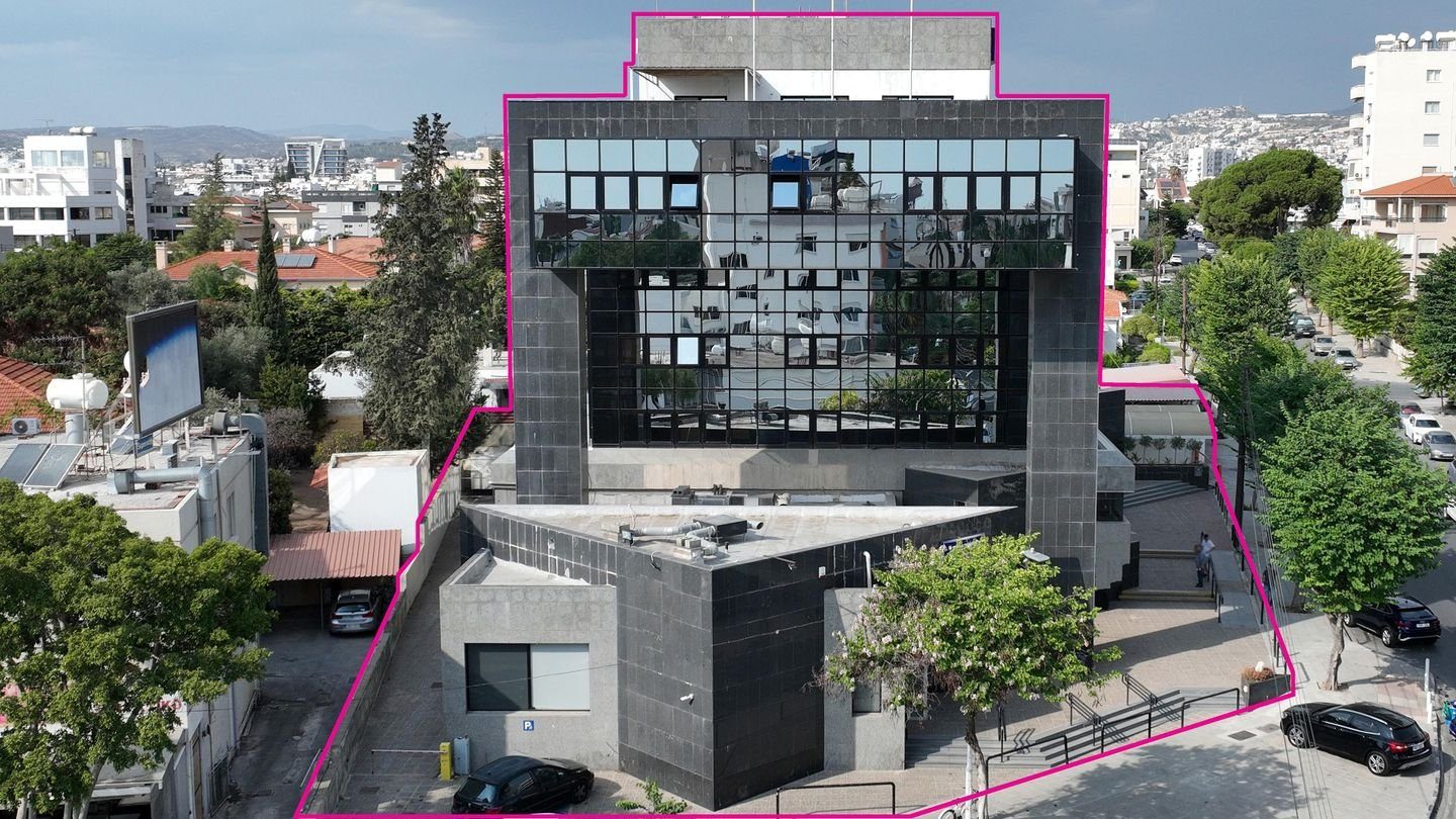 Commercial Building, City Center, Limassol. photo 2