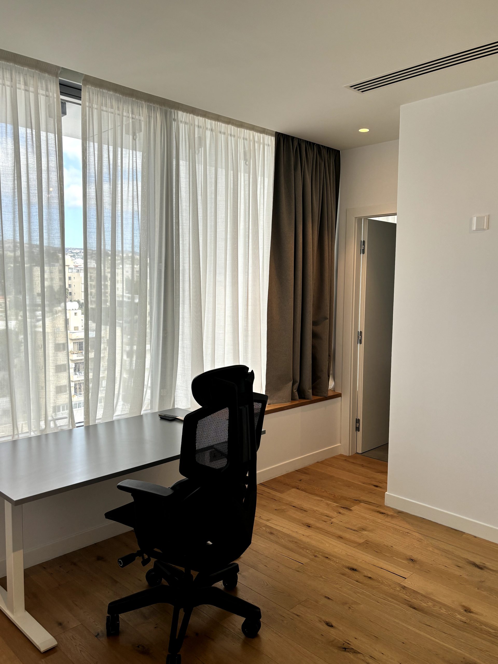 2 BR Beachfront Apartment in Agios Tychonas Tourist Area, Limassol photo 12