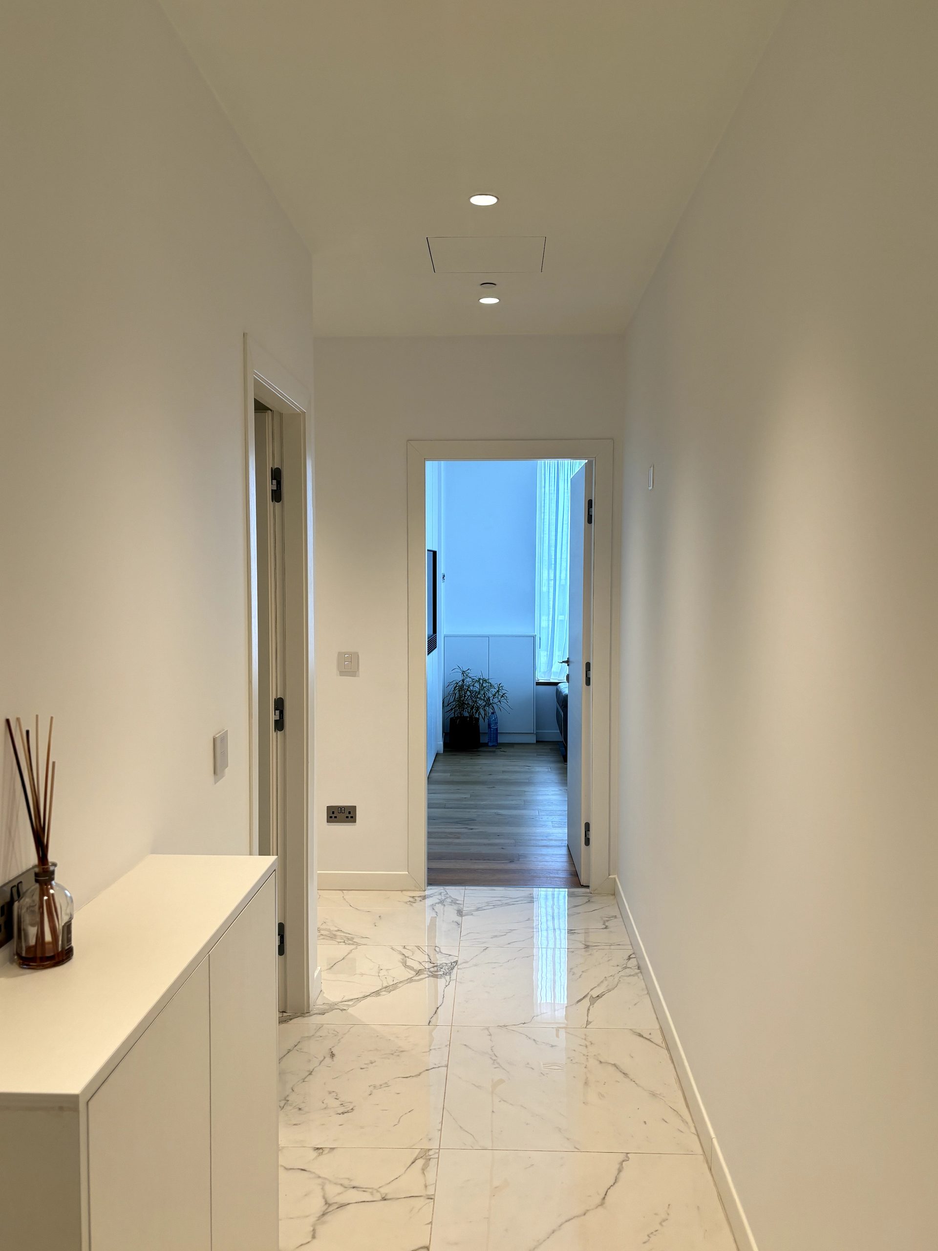 2 BR Beachfront Apartment in Agios Tychonas Tourist Area, Limassol photo 11