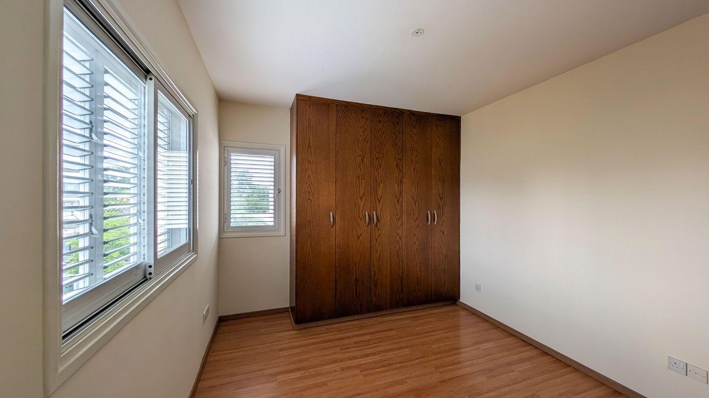 3 BR Apartment in Strovolos, Nicosia photo 11