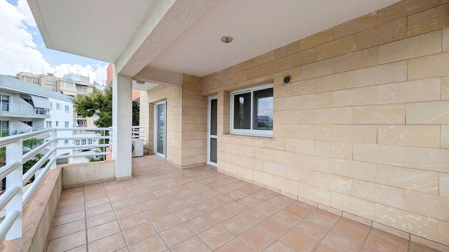 3 BR Apartment in Strovolos, Nicosia photo 17