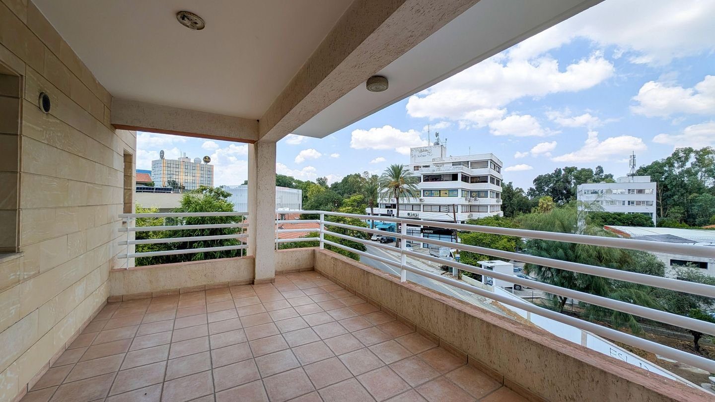 3 BR Apartment in Strovolos, Nicosia photo 16