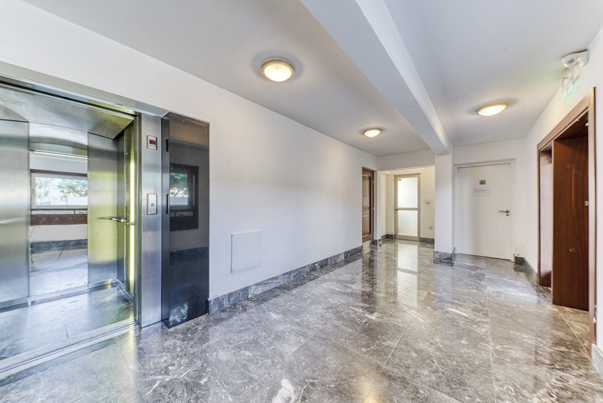 2 BR Apartment in Mesa Geitonia, Limassol photo 16
