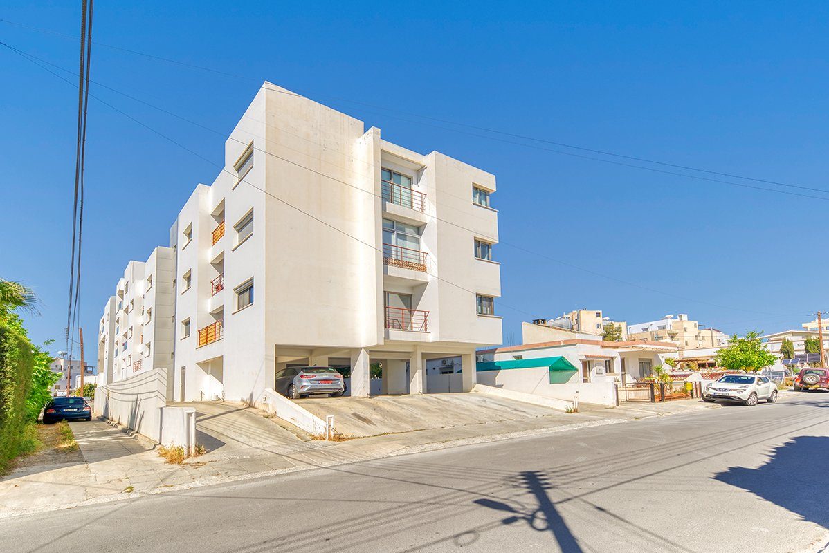 2 BR Apartment in Mesa Geitonia, Limassol photo 18