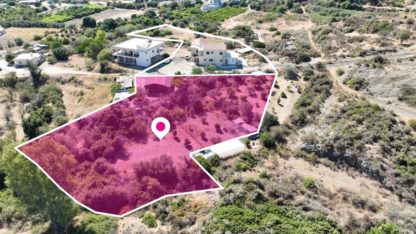 Residential field in Kato Pyrgos, Nicosia photo 5