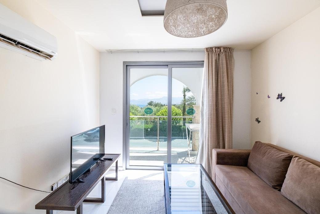 1-bedroom apartment in Latchi, Paphos photo 4