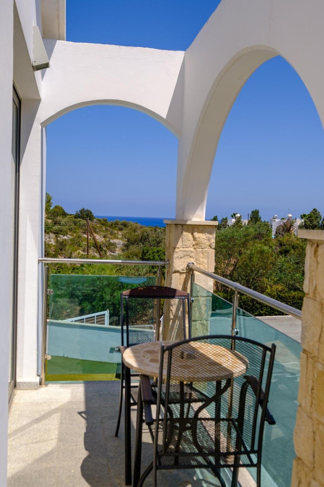 1-bedroom apartment in Latchi, Paphos photo 8