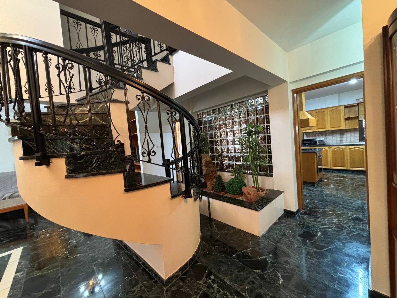 4 BR Villa in Ypsonas, Limassol — photo 5